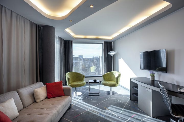 Room 21 of 35