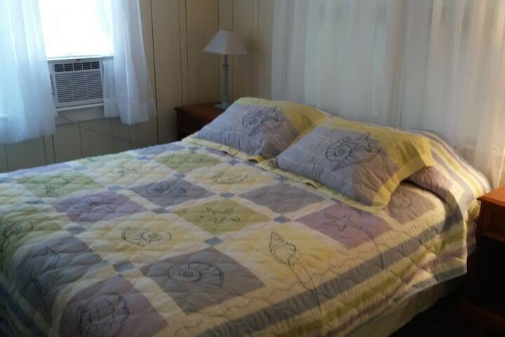 Room 2 of 139