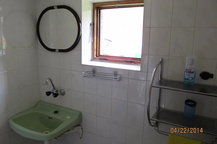 Room 7 of 13