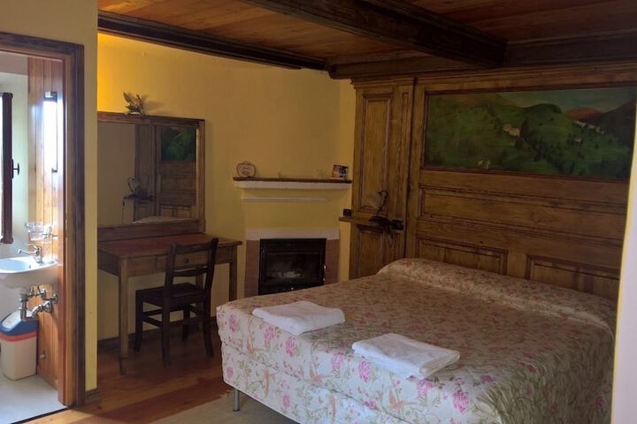 Room 11 of 35