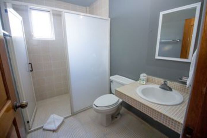 Room 3 of 32