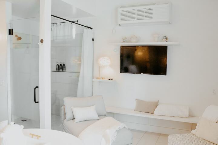 Room 42 of 230