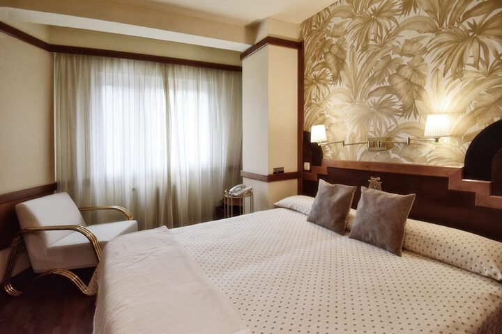 Room 21 of 45