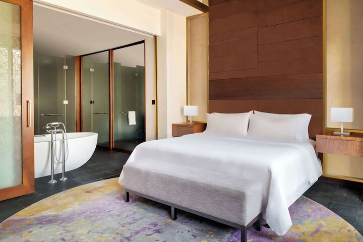 Room 40 of 131