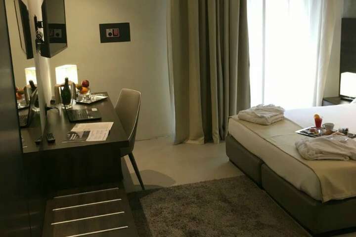 Room 30 of 86