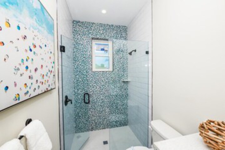 Room 2 of 25