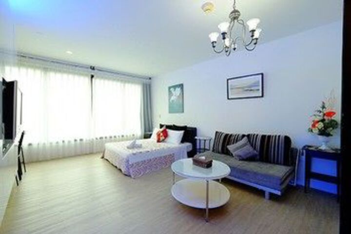 Room 8 of 42