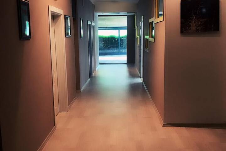Ballroom/Hall 7 of 8
