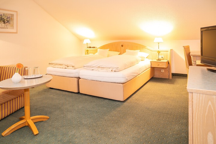 Room 15 of 41