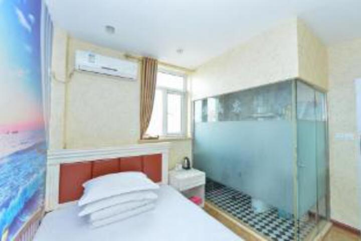 Room 6 of 6