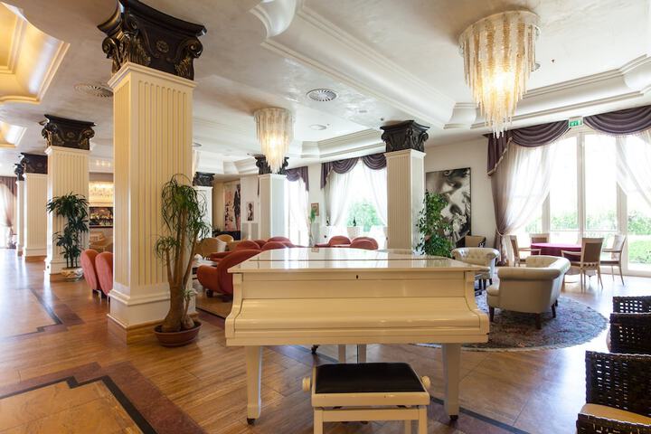 Lobby Photo