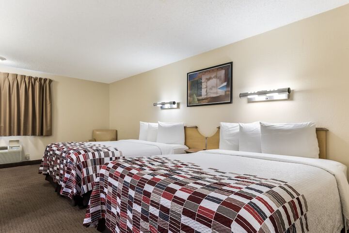 2 Double Beds (5 of 6)