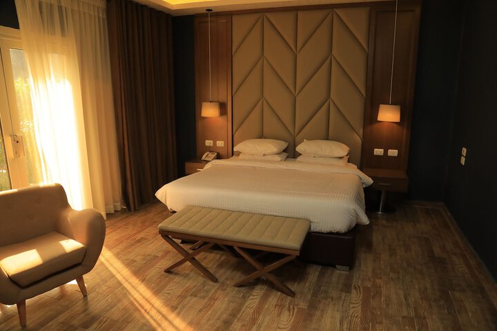 Room 7 of 43