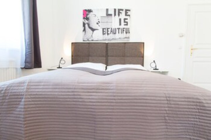 Room 25 of 91