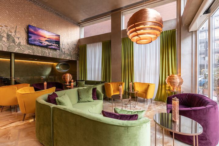 Guest Lobby