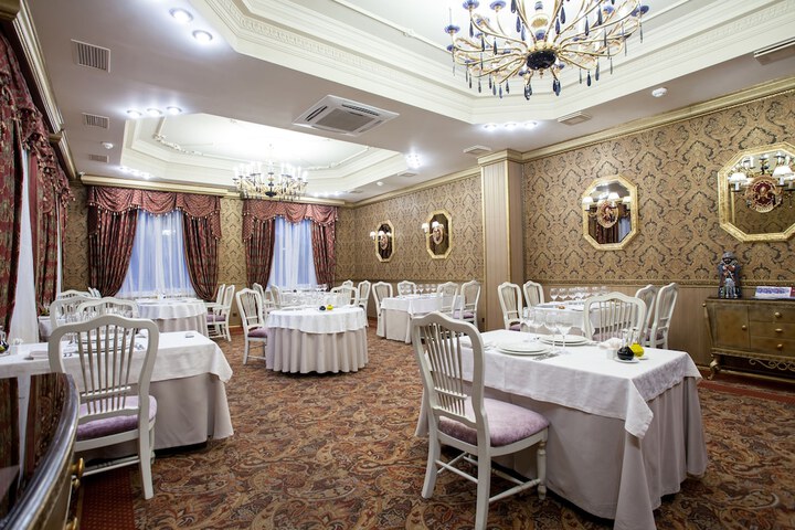 Ballroom/Hall 51 of 67
