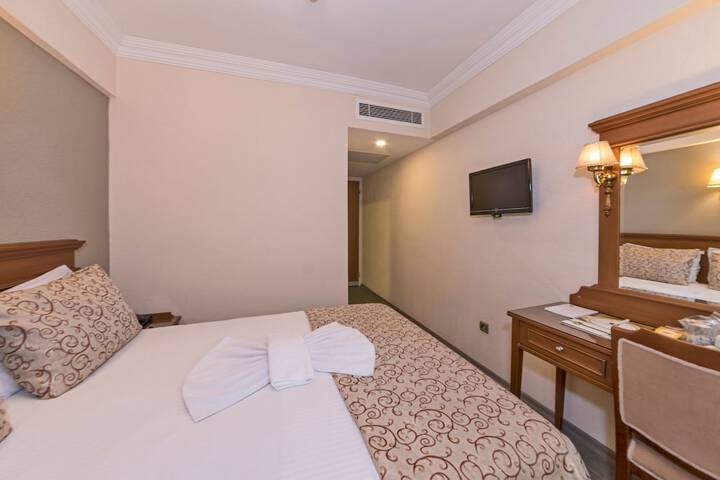 Room 21 of 52