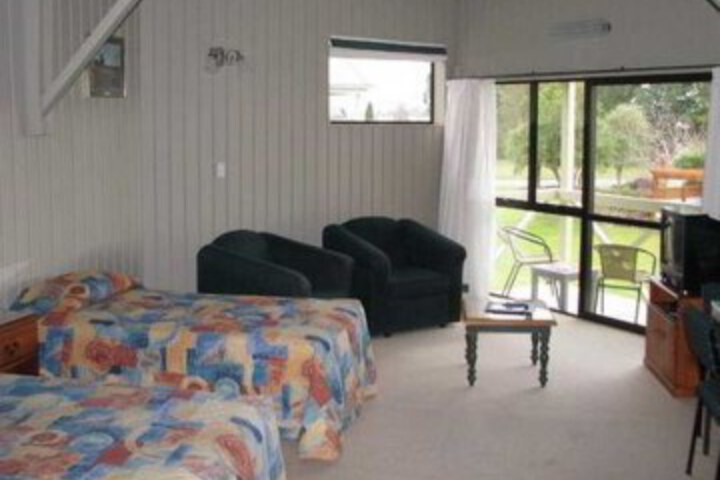 Room 2 of 2