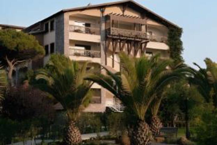 Papillon Belvil Holiday Village