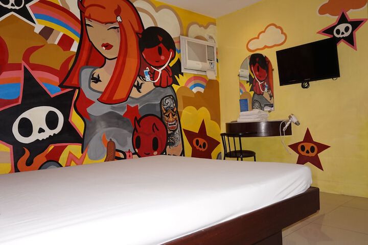 Room 12 of 27