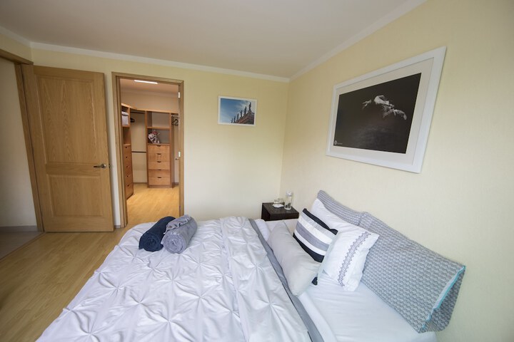 Room 9 of 75