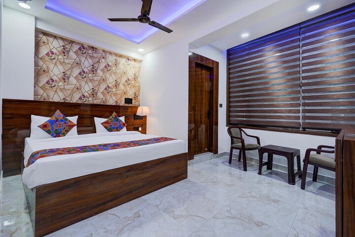 Room 10 of 29