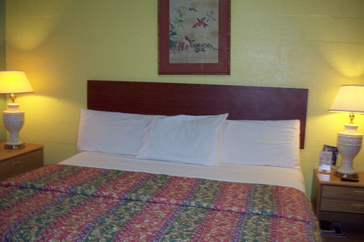 Room 12 of 40