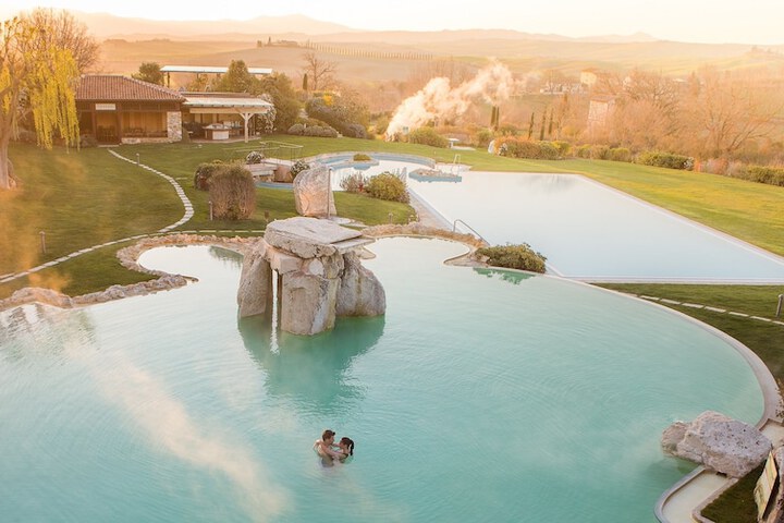 Hotel Pool