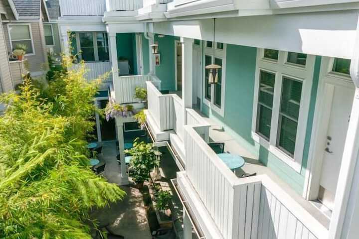 Sundeck 23 of 23