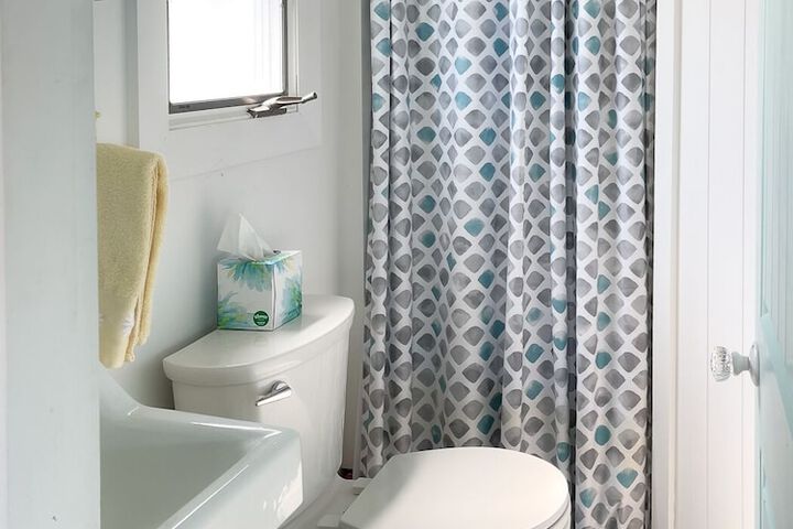 Room 18 of 23