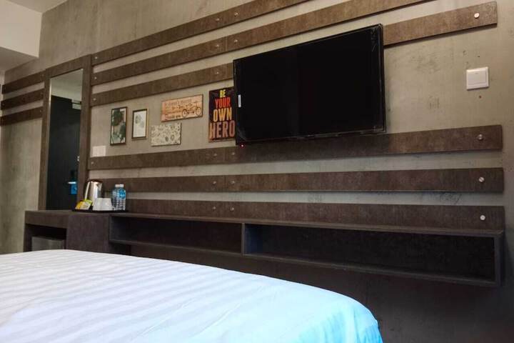 Room 26 of 46