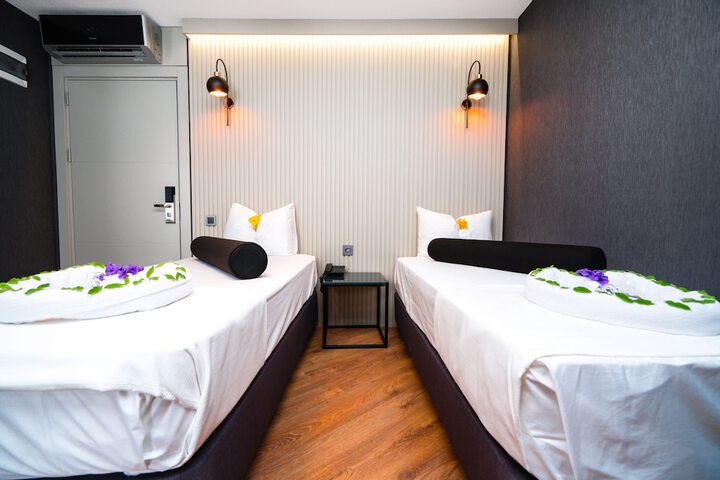 Room 8 of 39