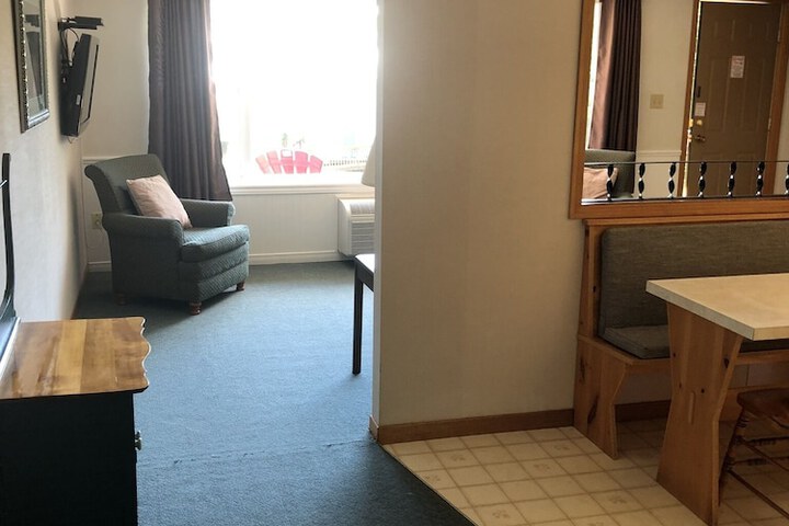 Room 53 of 115
