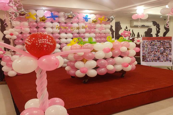 Ballroom/Hall 22 of 28