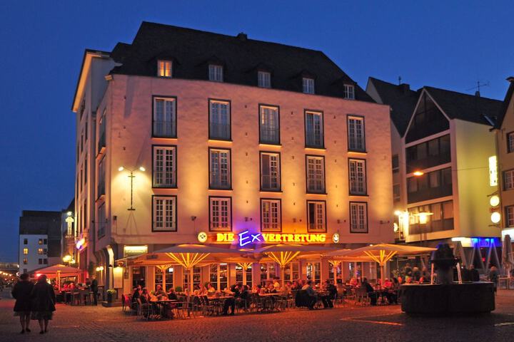 Hotel 185 of 194