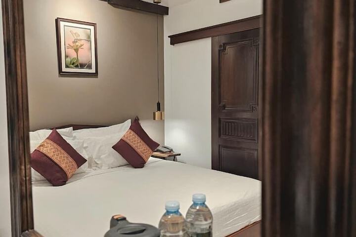 Room 52 of 110