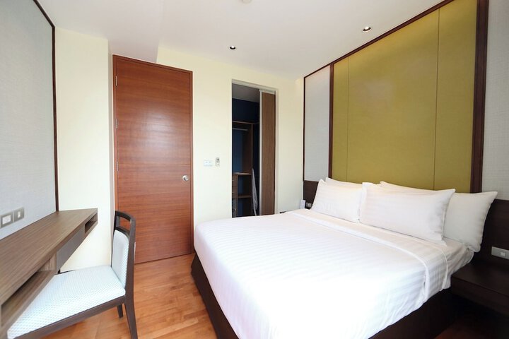 Room 26 of 160