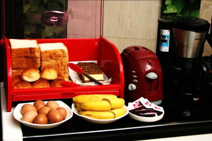 Breakfast/Coffee Service 44 of 52