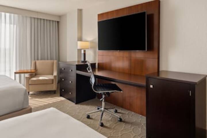 Room 46 of 177