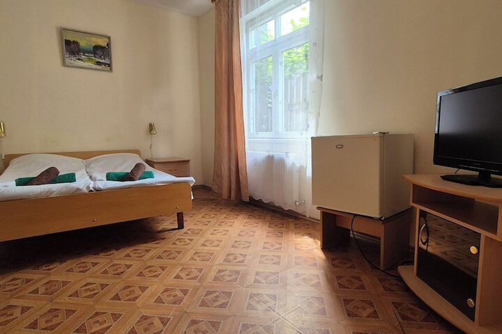 Room 6 of 60