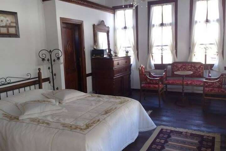 Room 3 of 15