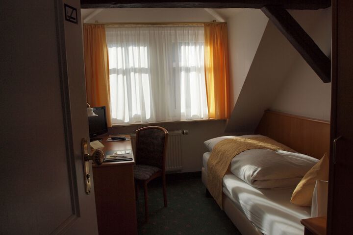 Room 7 of 47