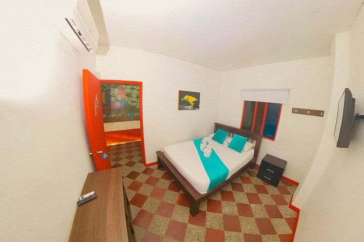 Room 10 of 21