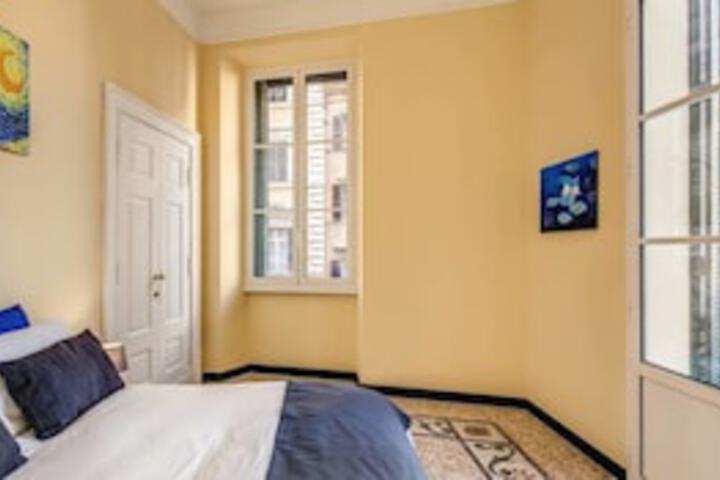 Room 13 of 93