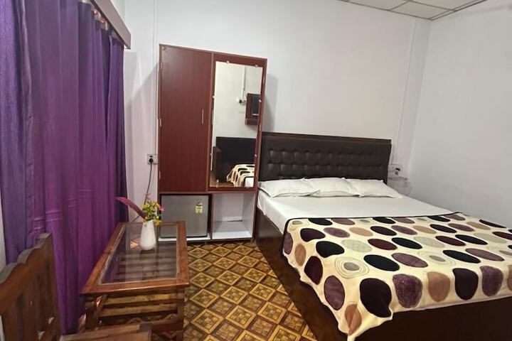 Room 10 of 50