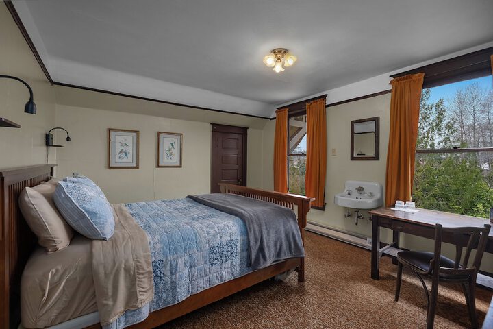 Room 16 of 91
