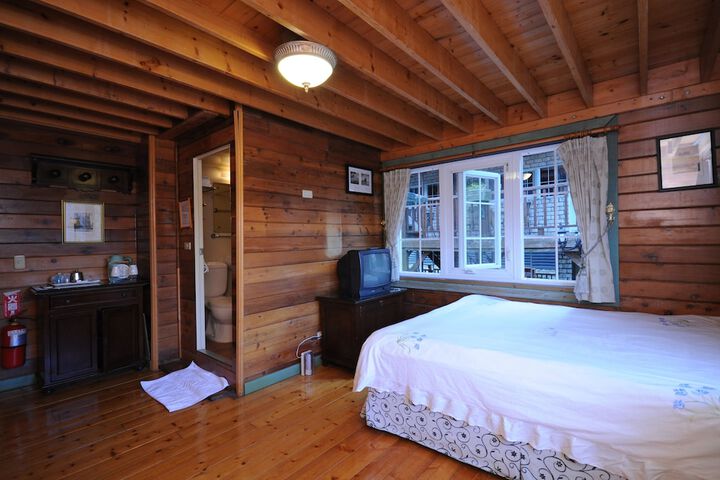 Room 5 of 56