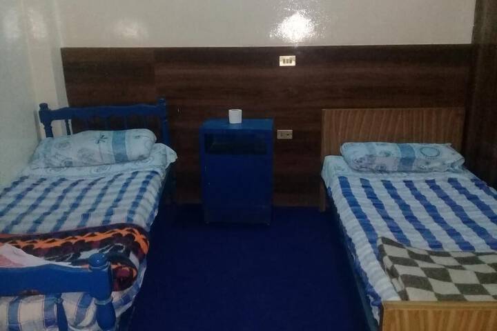 Room 6 of 16