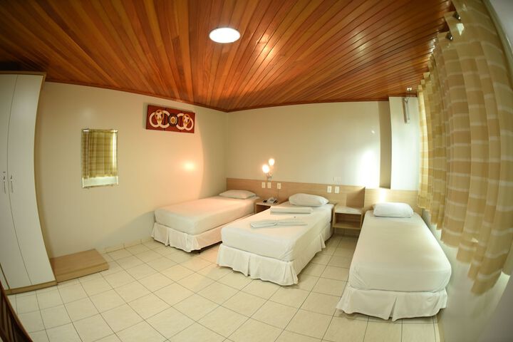 Room 6 of 37