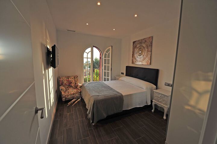 Room 2 of 31